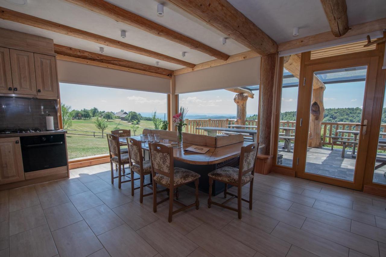 Holiday Home Ernest Zelezni With Hot Tub Ivancna Gorica ภายนอก รูปภาพ