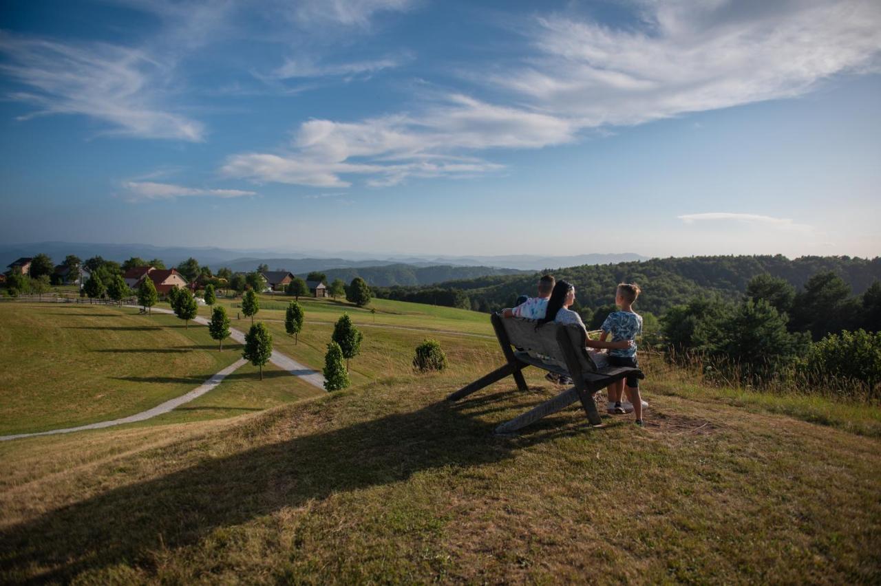 Holiday Home Ernest Zelezni With Hot Tub Ivancna Gorica ภายนอก รูปภาพ