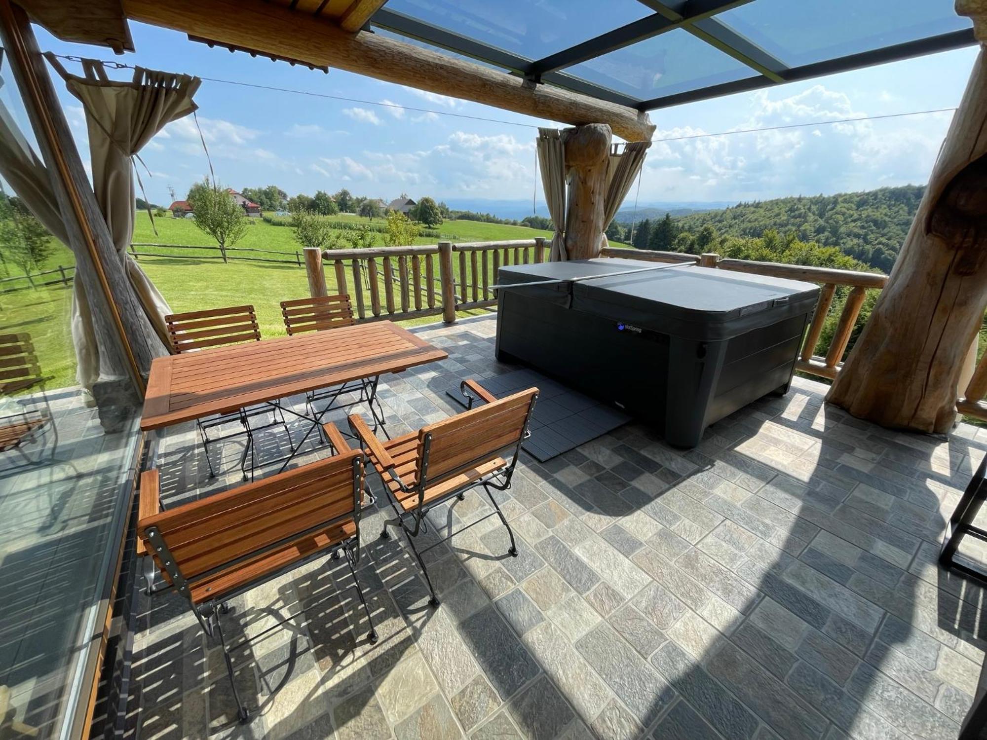 Holiday Home Ernest Zelezni With Hot Tub Ivancna Gorica ภายนอก รูปภาพ