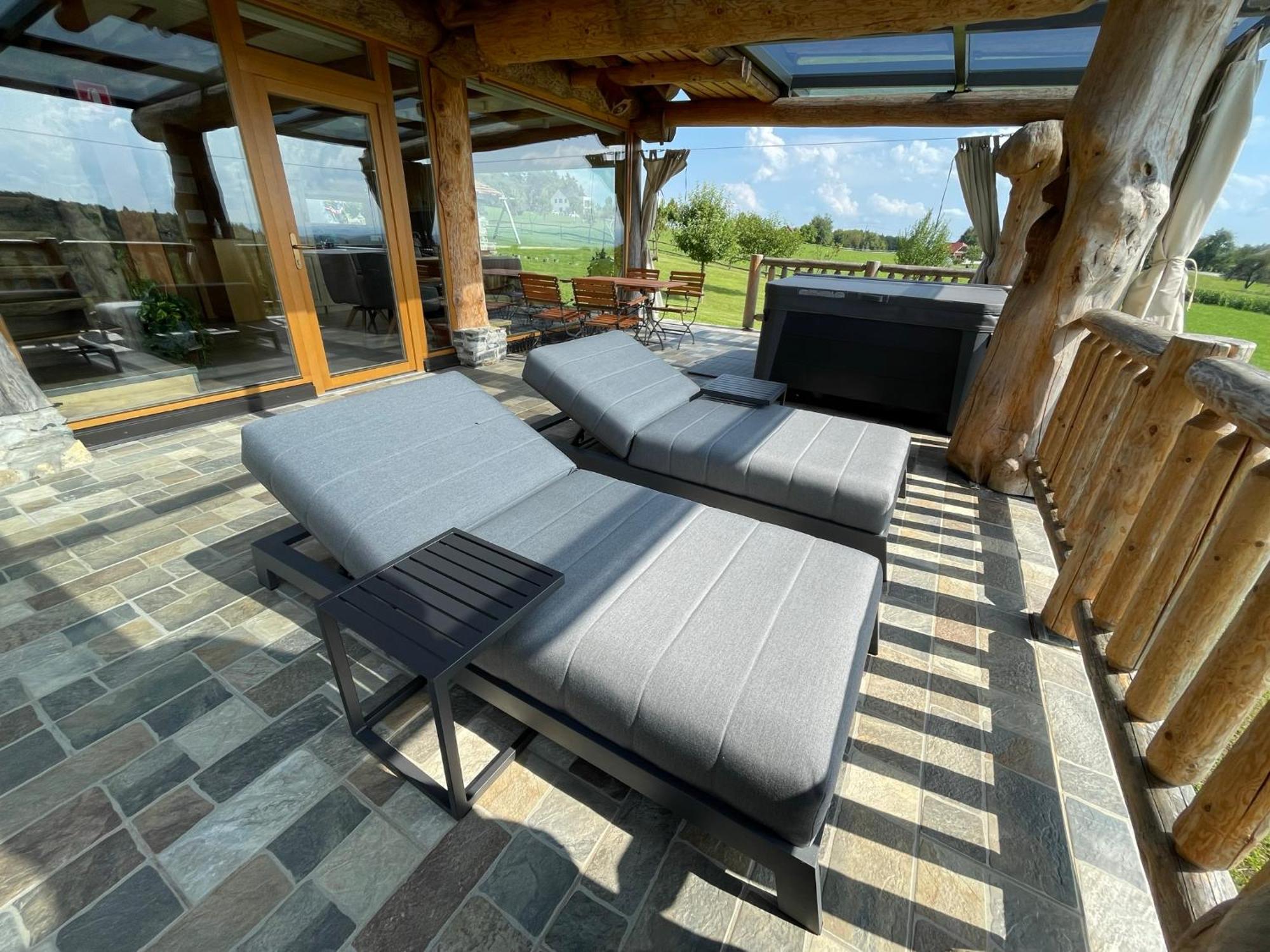 Holiday Home Ernest Zelezni With Hot Tub Ivancna Gorica ภายนอก รูปภาพ